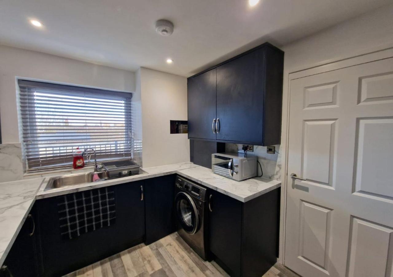 Private Room In London Enfield With Parking Екстер'єр фото