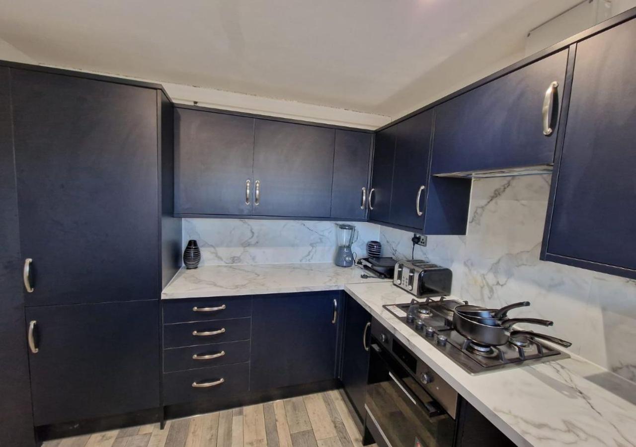 Private Room In London Enfield With Parking Екстер'єр фото