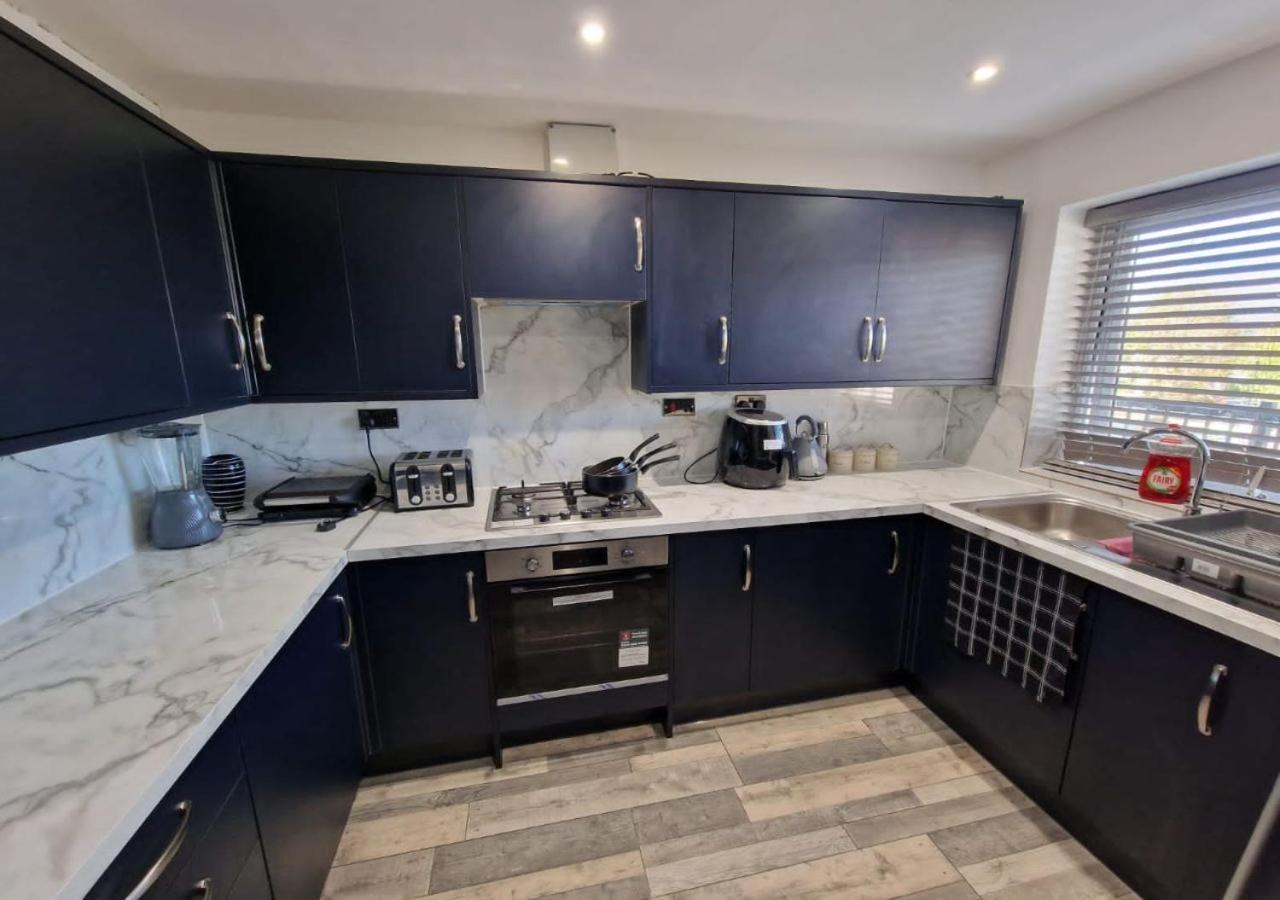 Private Room In London Enfield With Parking Екстер'єр фото