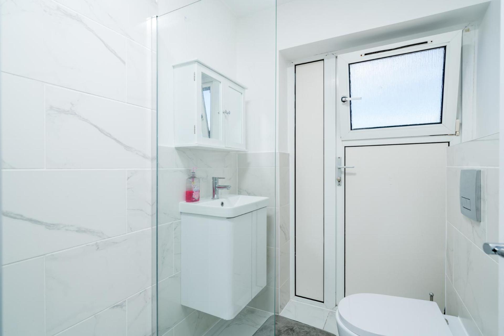 Private Room In London Enfield With Parking Екстер'єр фото
