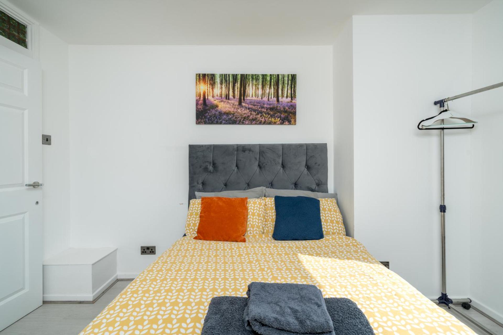 Private Room In London Enfield With Parking Екстер'єр фото
